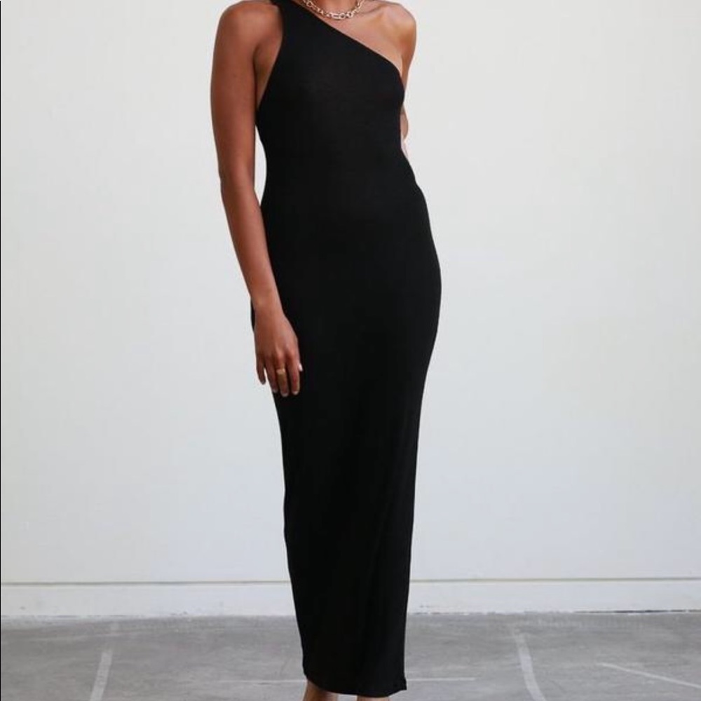 437 Naomi Dress Black
